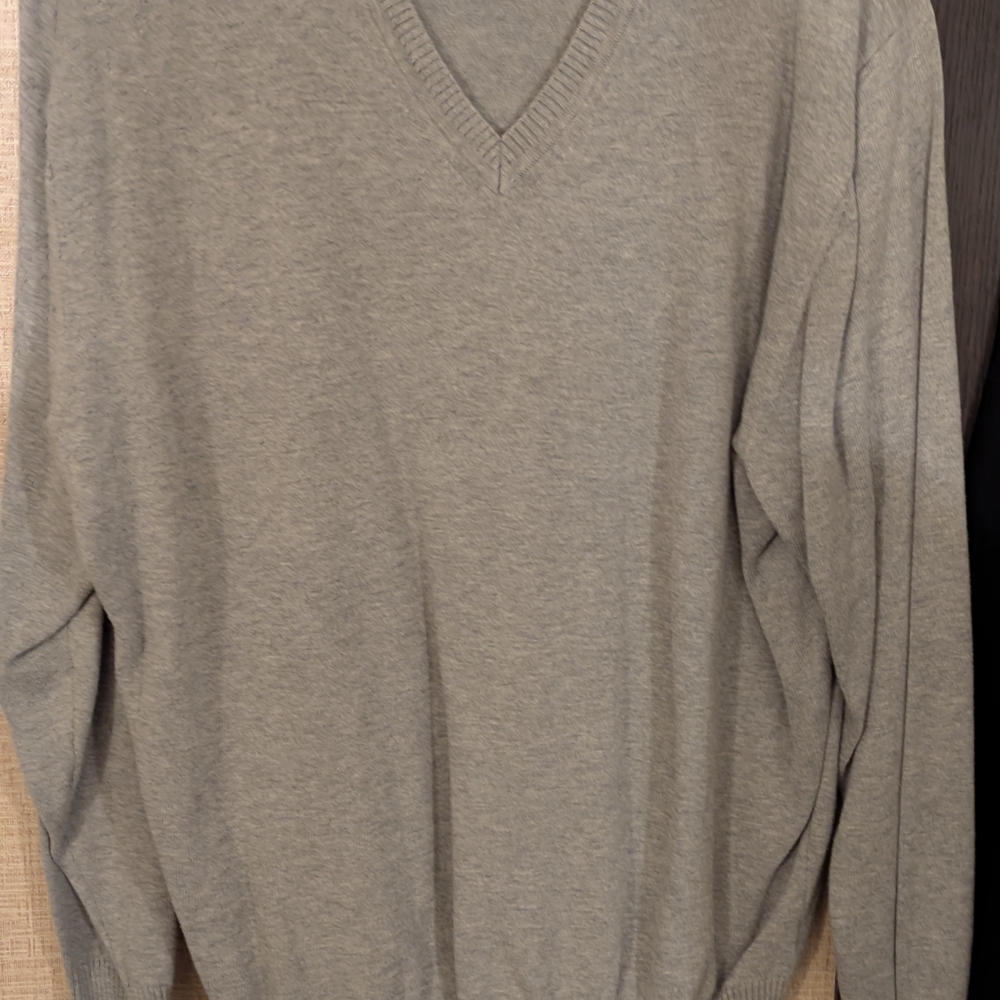 Jos. A. Bank Classic Gray V-Neck Sweater